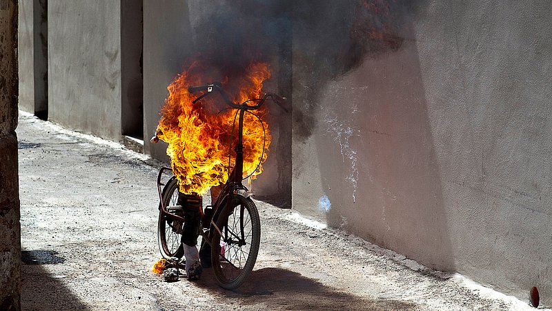 Zo laad je de accu van jouw elektrische fiets veilig op